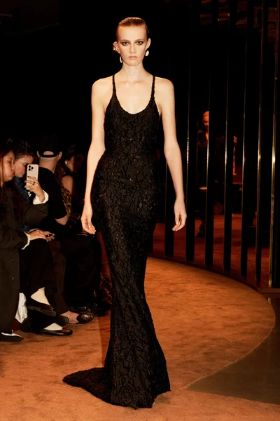 Look 34